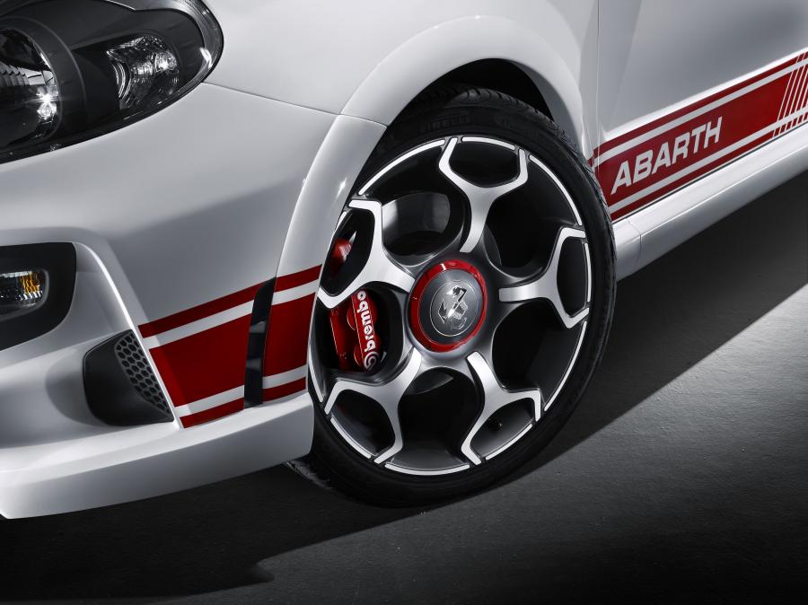 Колеса Abarth Punto Evo (199) 2010 года  (фото 50 из 57)